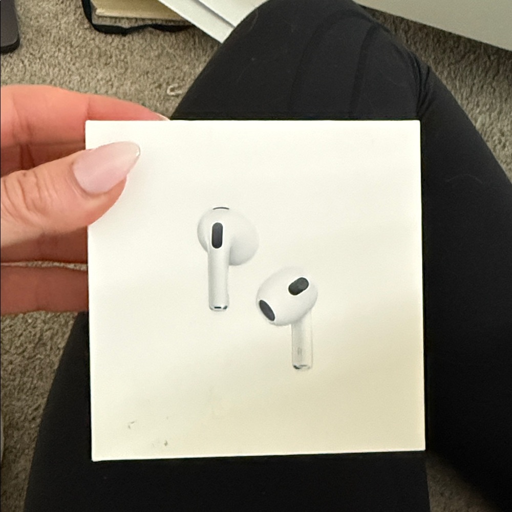 Apple AirPods Pro in White